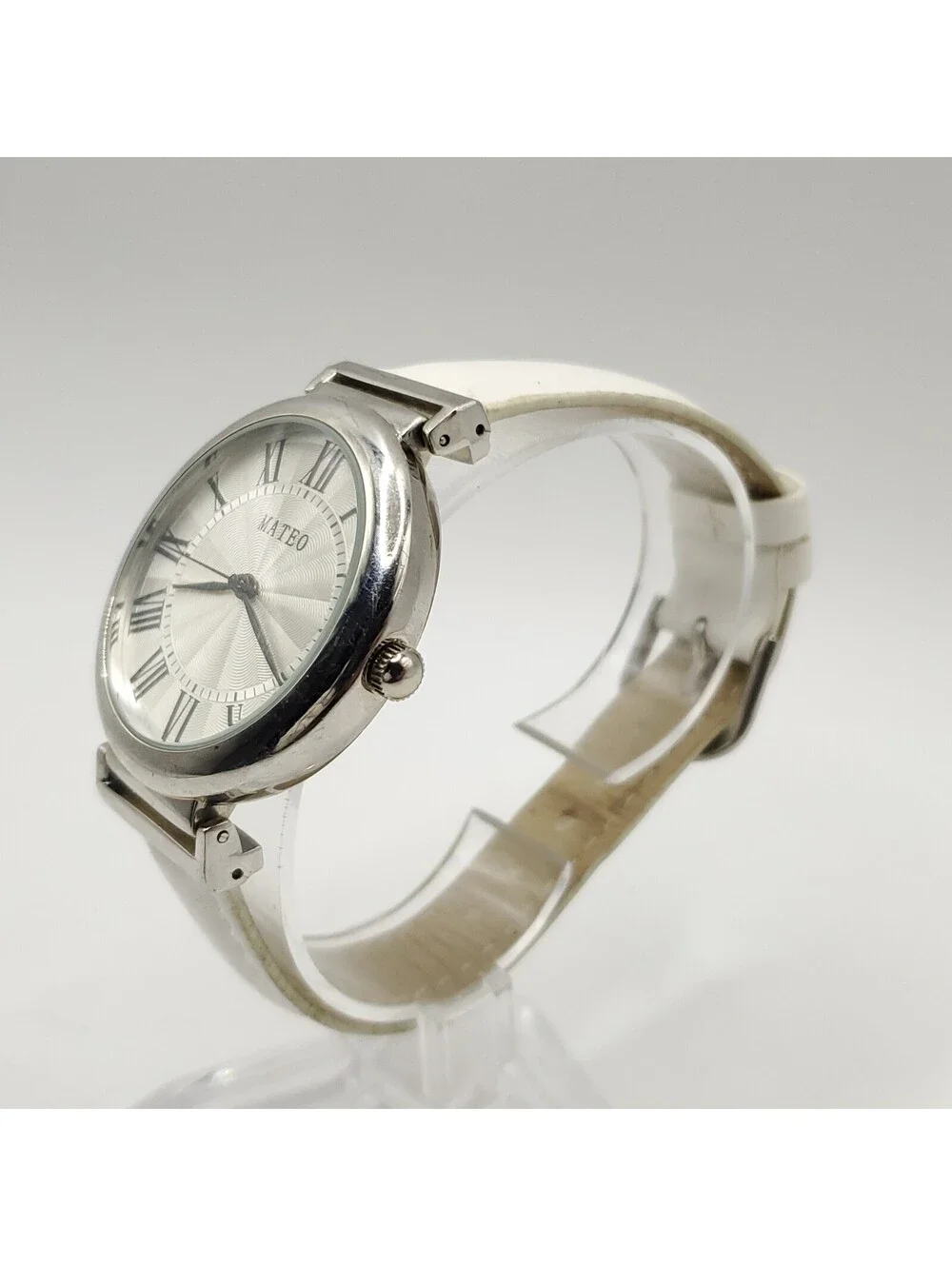 Mateo Silver Tone 38mm Quartz Women Watch New Battery White Leather Band